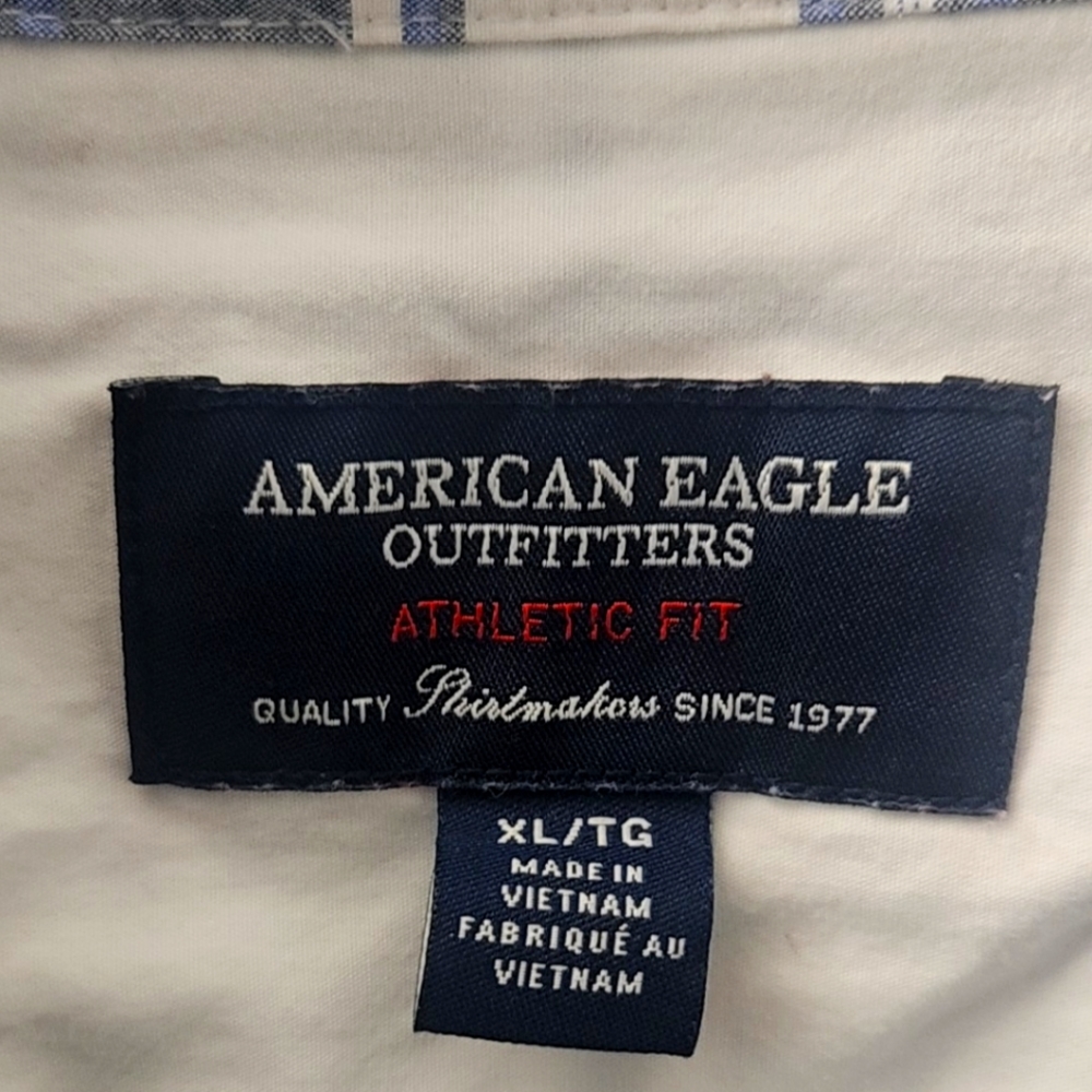 American Eagle Button Up - Picture 3 of 6